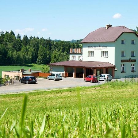 Hotel Rudka Kunstat Exterior photo